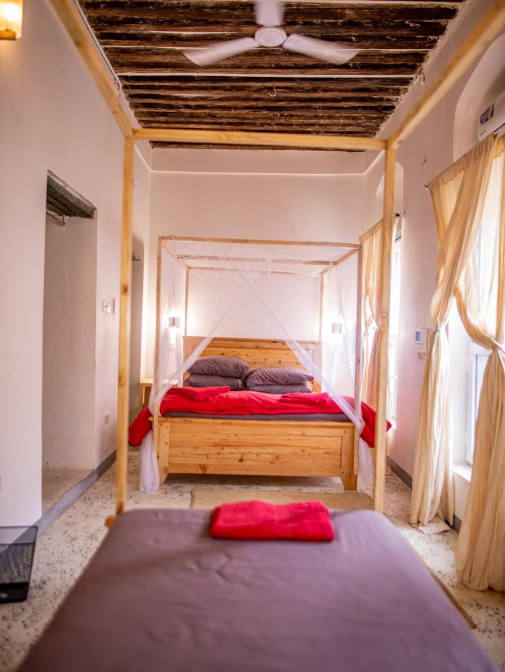 Firefly West Wing Hotel Bagamoyo Buitenkant foto