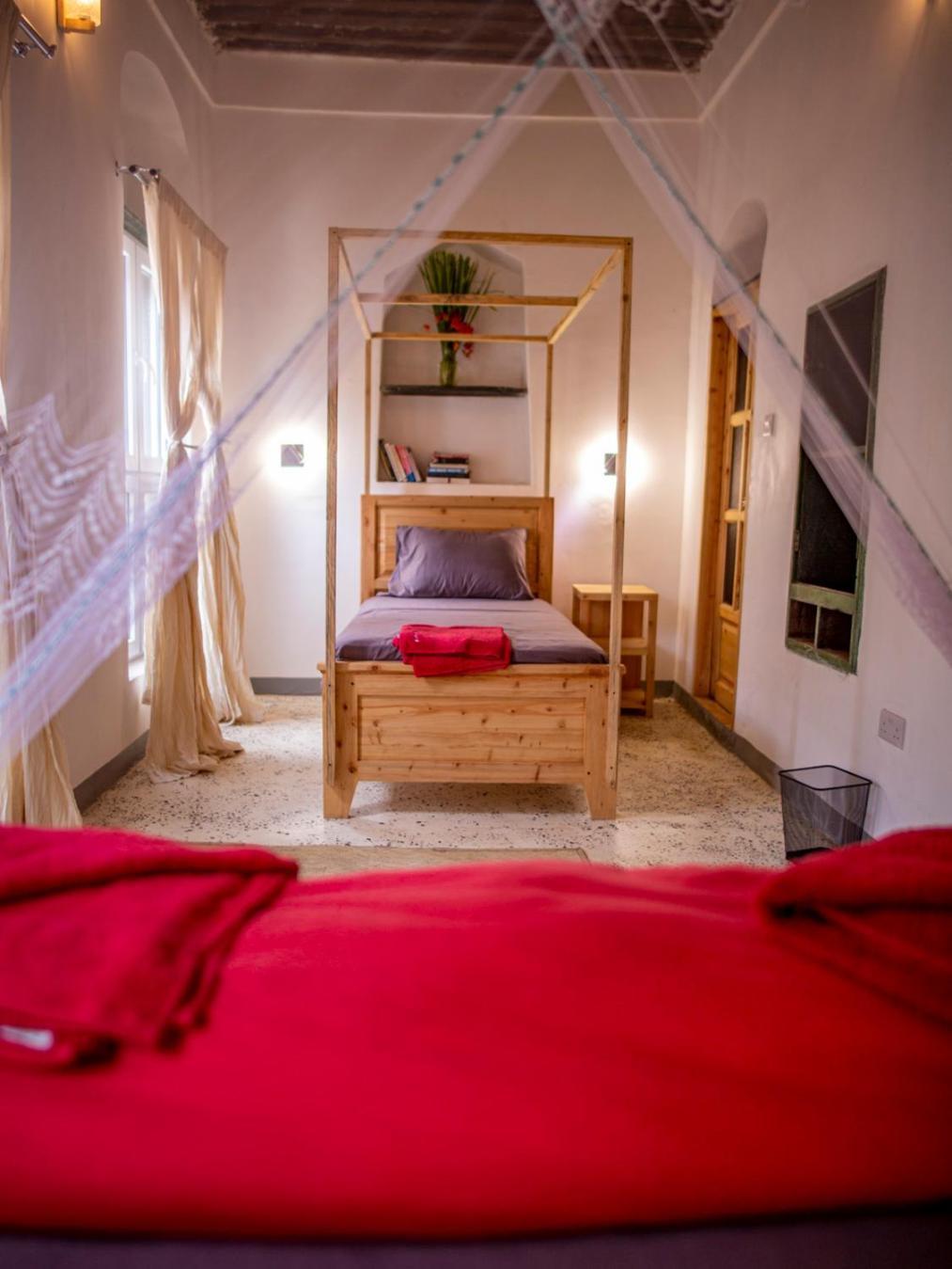 Firefly West Wing Hotel Bagamoyo Buitenkant foto