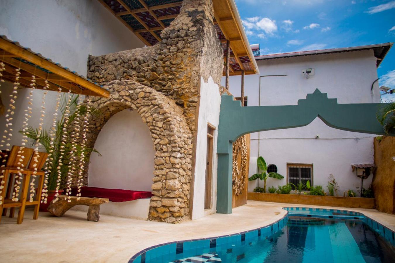 Firefly West Wing Hotel Bagamoyo Buitenkant foto